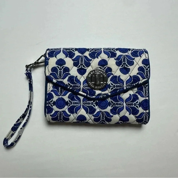 Vera Bradley Your Turn Smartphone Wristlet Cobalt Tile - Picture 1 of 6